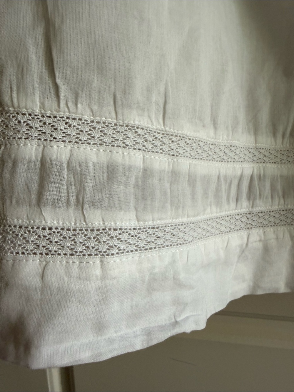 GAP White Cotton Sleeveless Camisole with Lace Trim - Picture 5 of 8